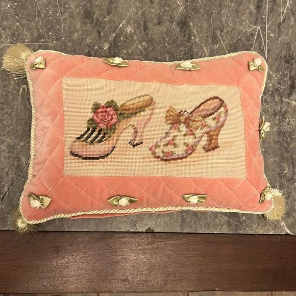 Vtg Handmade Embroidered Needle Point Tapestry Ruffle Tassel Rectangle Pillow - Picture 5 of 12
